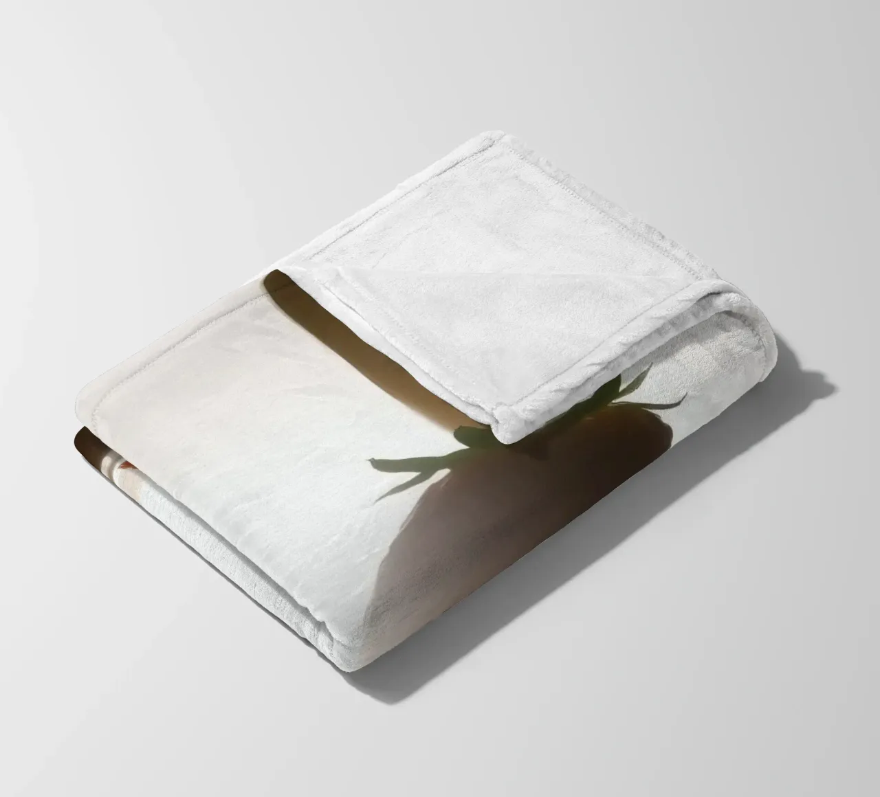 Fragole fresche immerse in una salsa cremosa coperta in pile da DesignDoodle