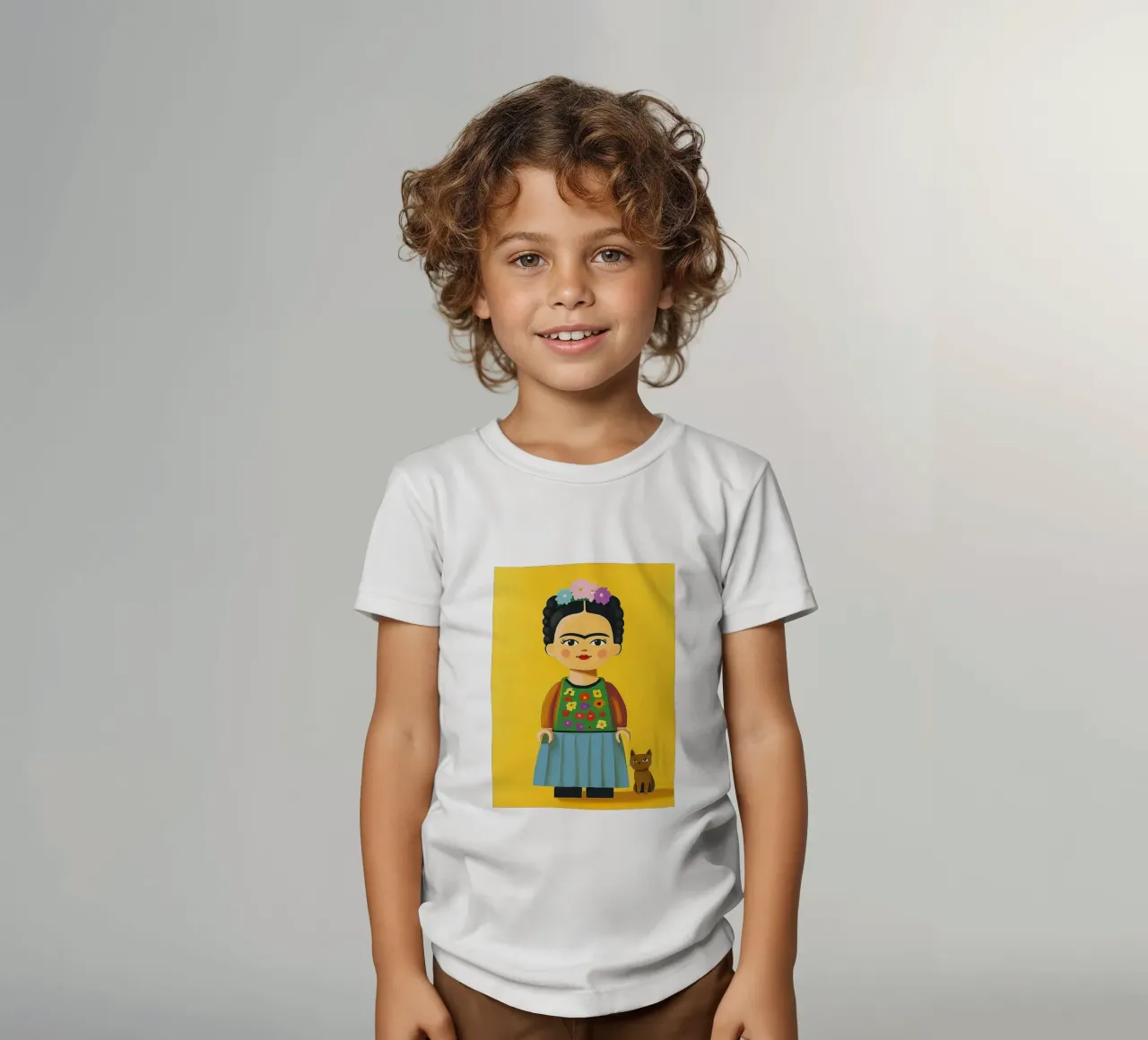 Small Frida figure kids t-shirt by Carinaprint