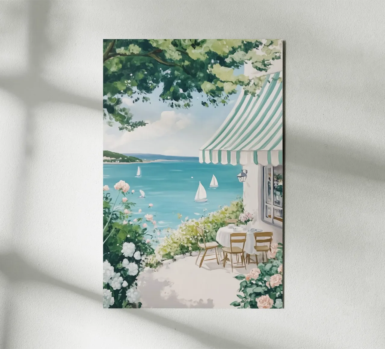 Caffè costiero con barche a vela alluminio dibond da Melloi Art Print