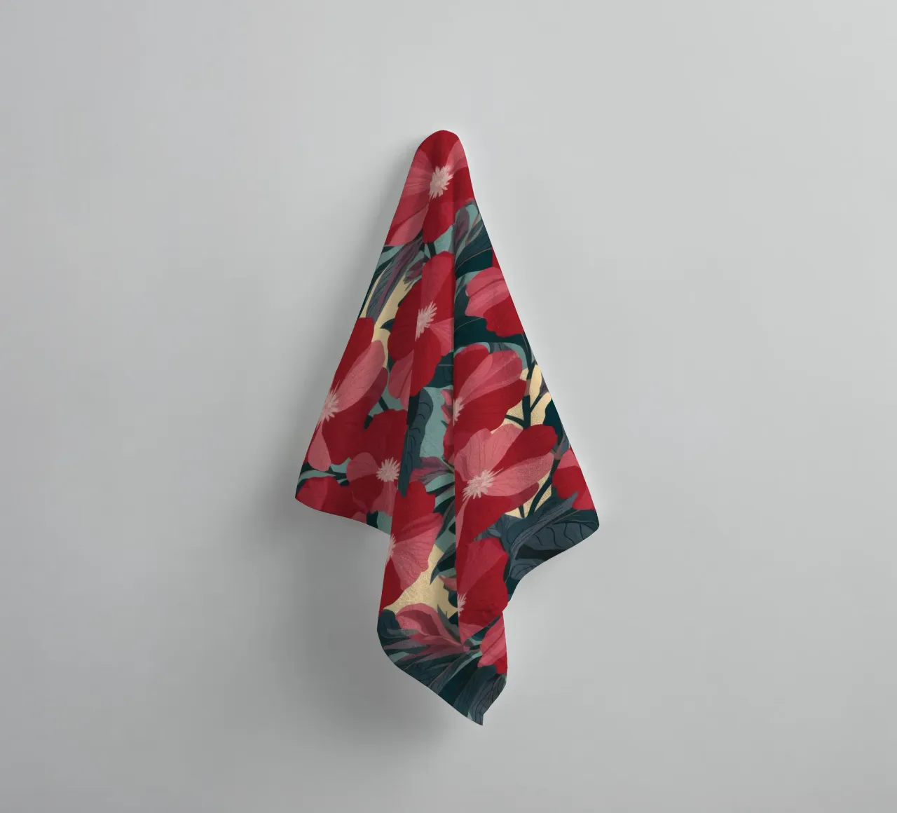 Fiori rossi radiosi asciugamano da bagno da Atelier Tiga
