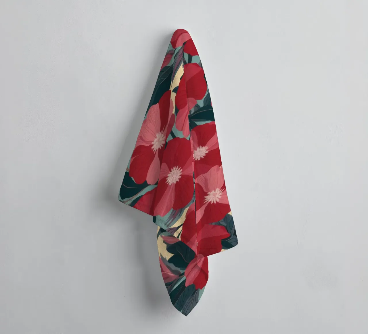 Fiori rossi radiosi asciugamano da bagno da Atelier Tiga