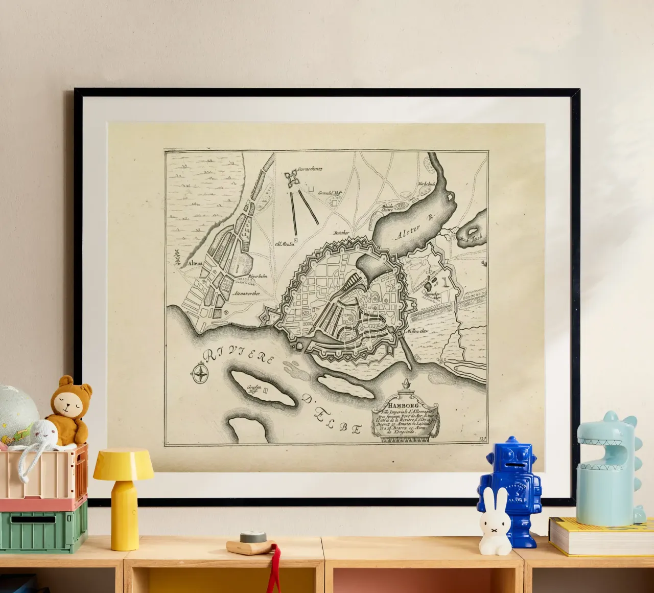 Hamburg, Germany, 1702 poster con telaio in legno da Artokoloro Quint Lox Ltd