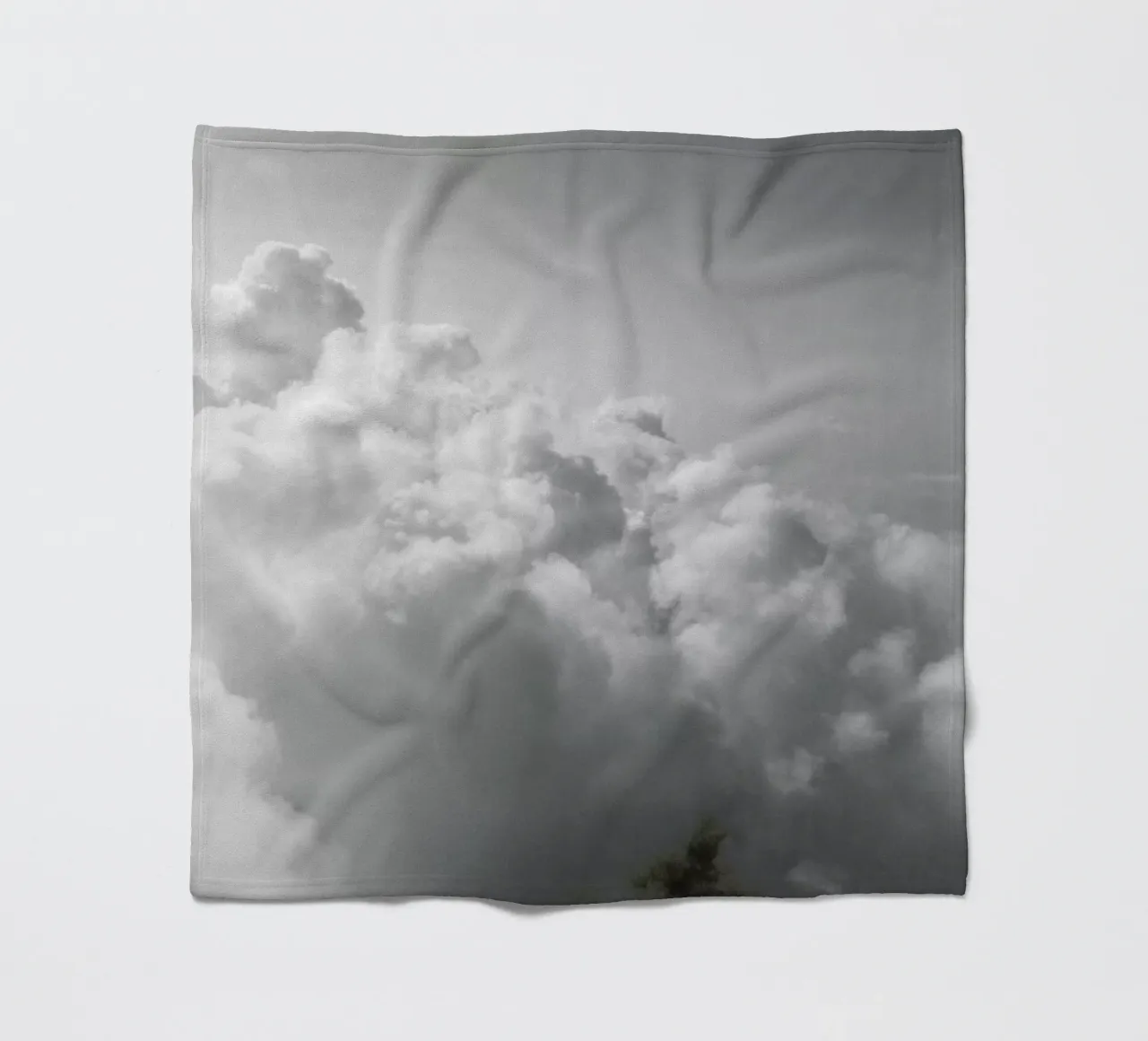 Clouds II coperta in pile da Sebastian Hilgetag