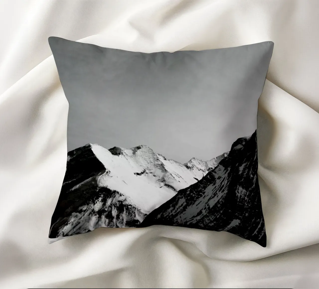 Mountains IV cuscino da Sebastian Hilgetag