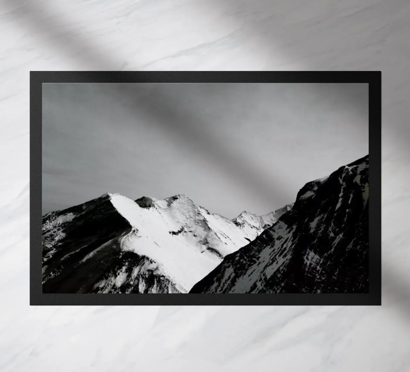 Mountains IV deurmat van Sebastian Hilgetag