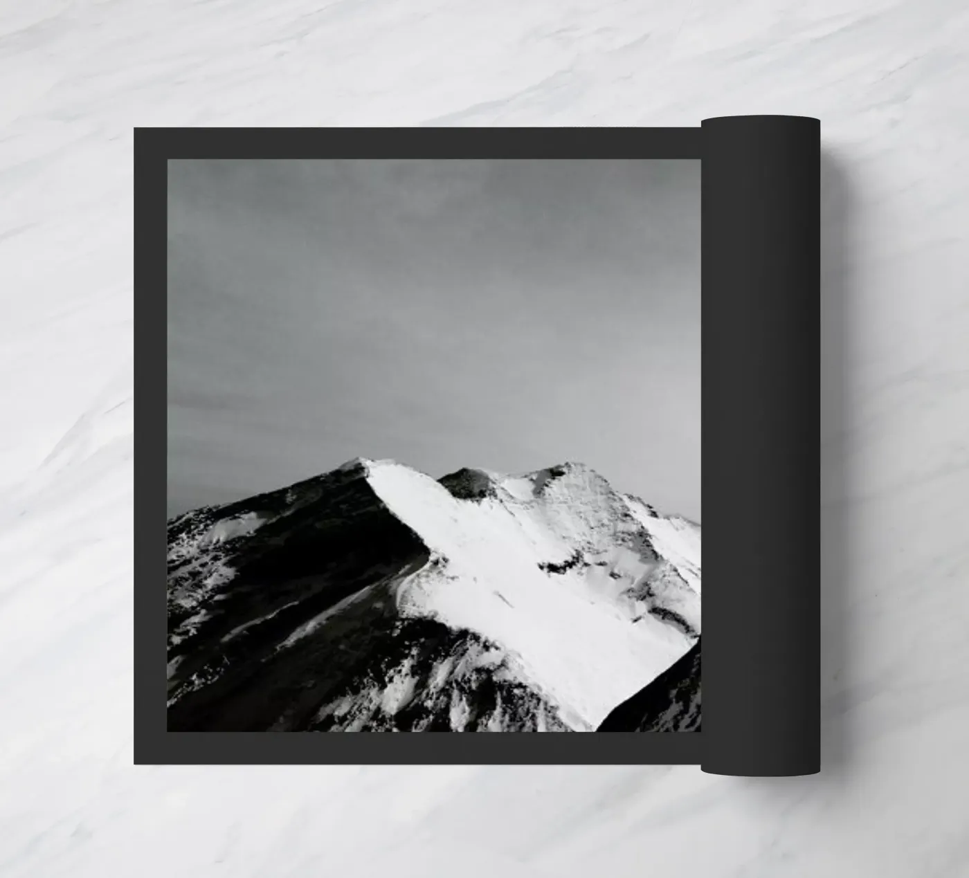 Mountains IV deurmat van Sebastian Hilgetag