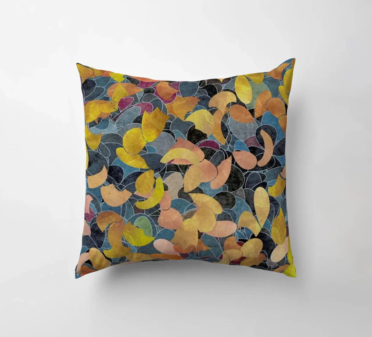 A Shiny Path 1 cuscino da Angelo Cerantola