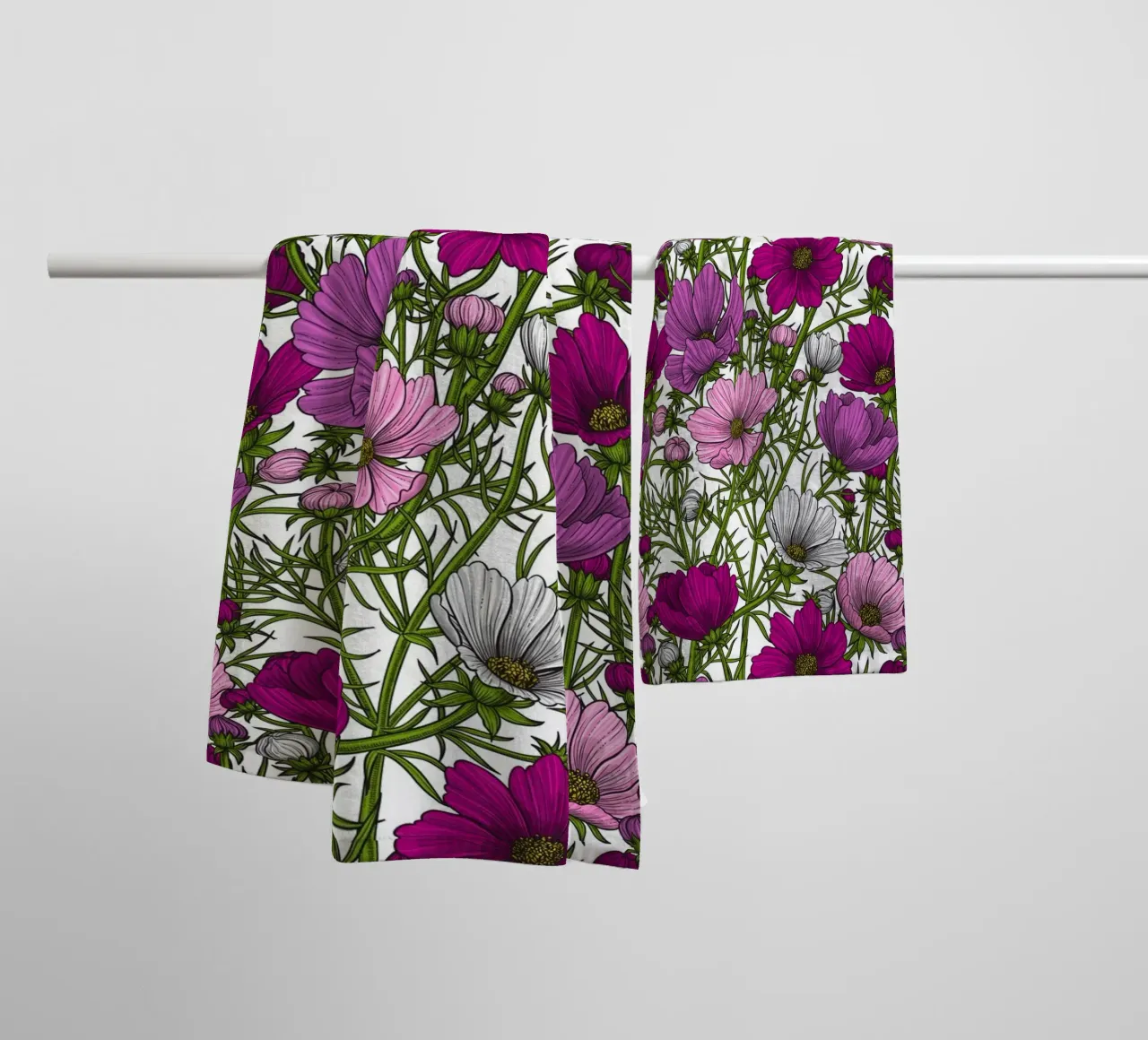 Miscela di fiori di cosmo asciugamano da bagno da Painted Nature
