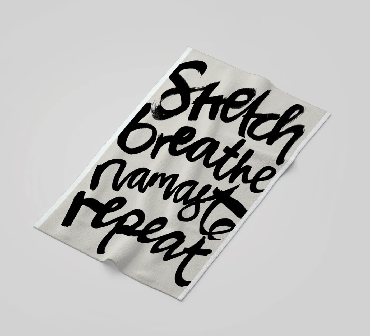 Repeat Black strandhanddoek van Klaus with K