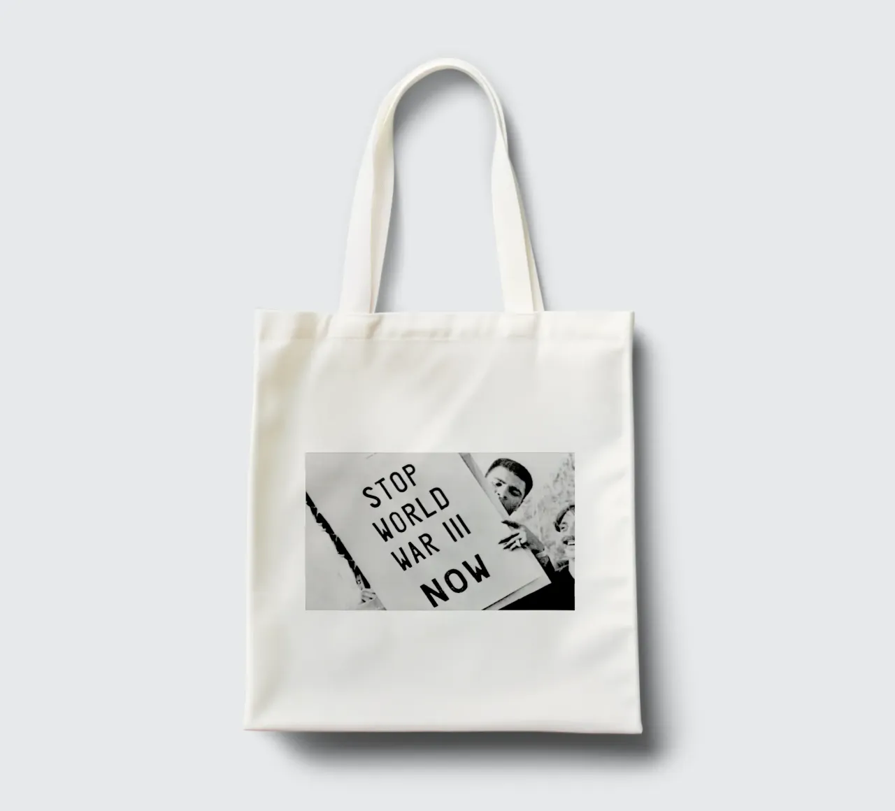Cassius Clay/Muhammad Ali participates in anti-war demonstration borsa in juta da Gallery Print and Art Limited
