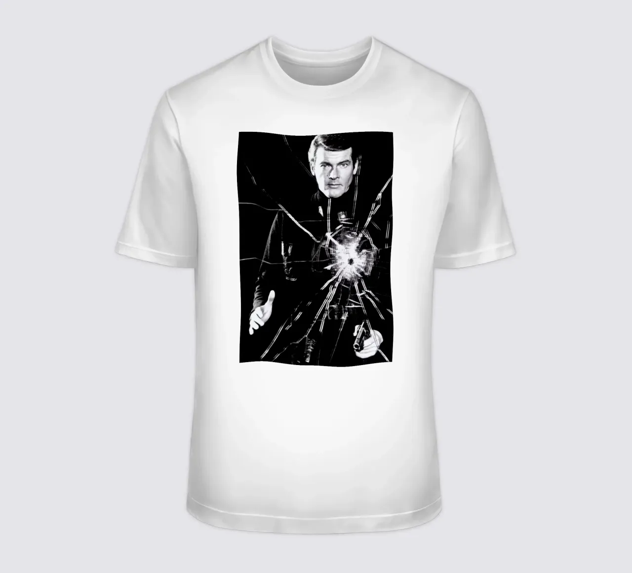 Roger Moore in 'Live and Let Die' t-shirt da Gallery Print and Art Limited