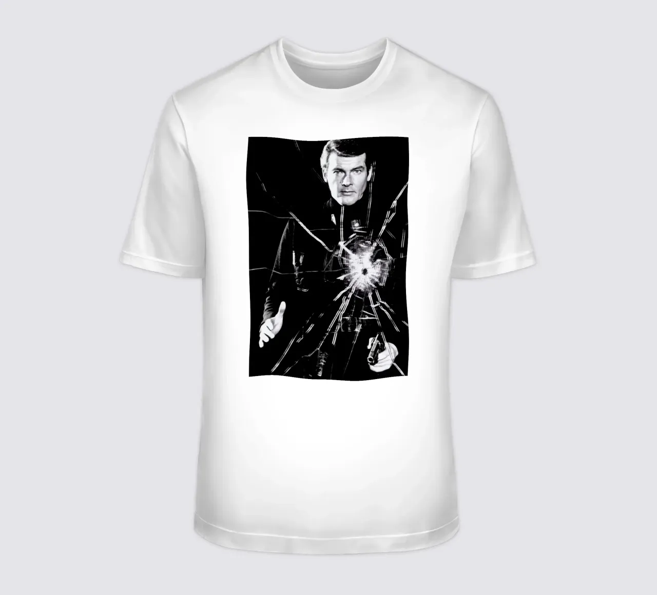 Roger Moore in  'Live and Let Die' t-shirt da Gallery Print and Art Limited