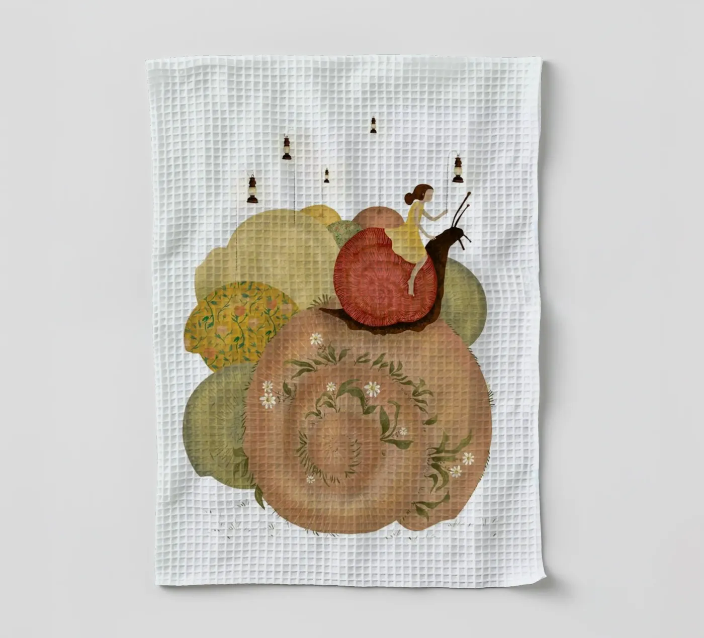 Snails Geschirrtuch von Amalia Restrepo