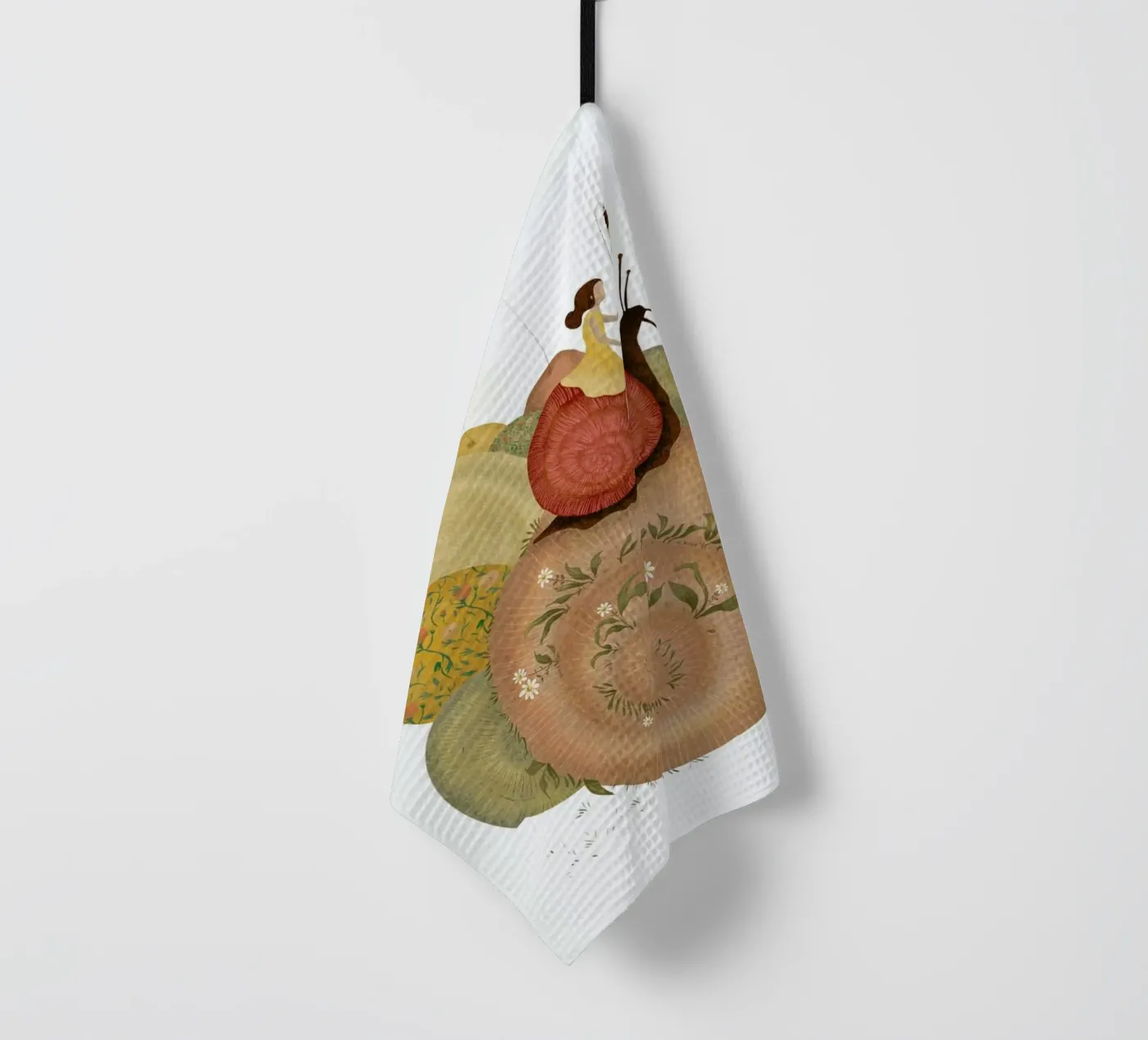 Snails Geschirrtuch von Amalia Restrepo