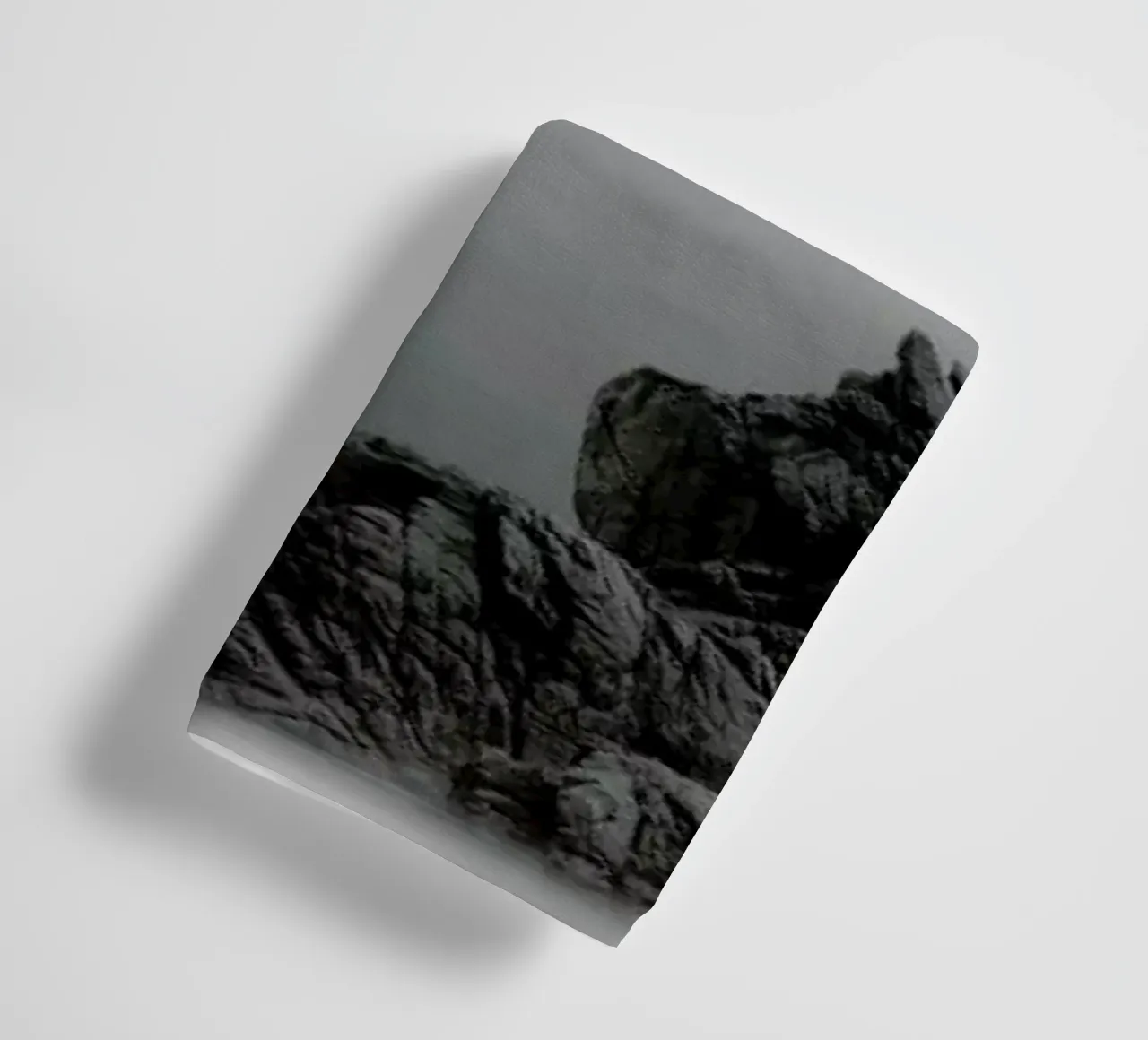 Solitude I asciugamano da bagno da Michael J. Reibert
