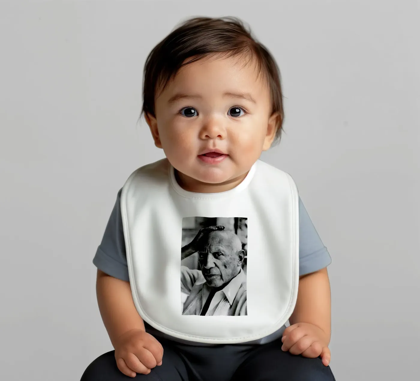 Pablo Picasso bavaglino da Gallery Print and Art Limited