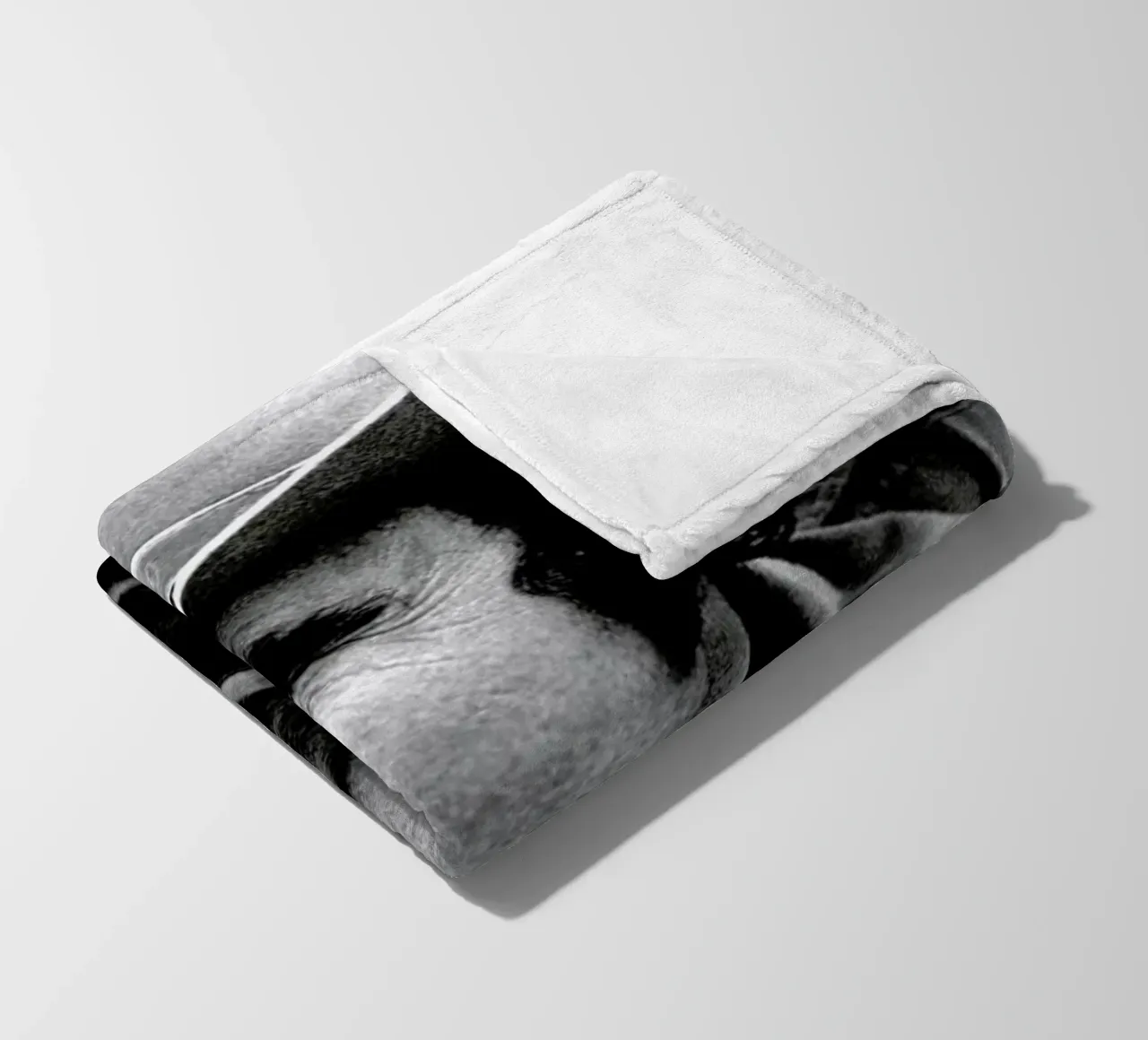 Burt Reynolds in 'Smokey and the Bandit' coperta in pile da Gallery Print and Art Limited