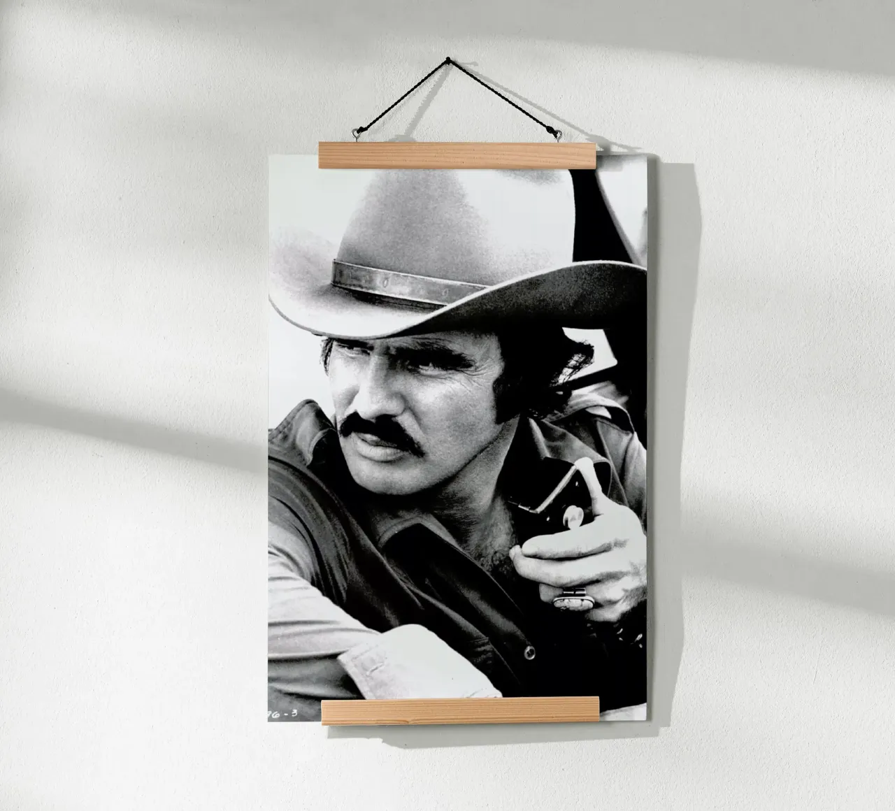 Burt Reynolds in 'Smokey and the Bandit' carta hahnemühle da Gallery Print and Art Limited