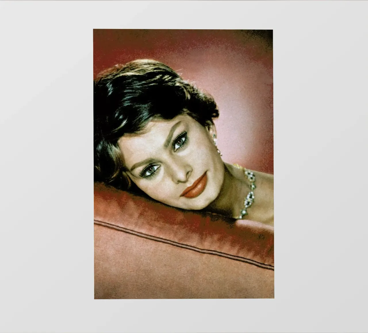 Sophia Loren in the Sixties telo in pvc da Gallery Print and Art Limited