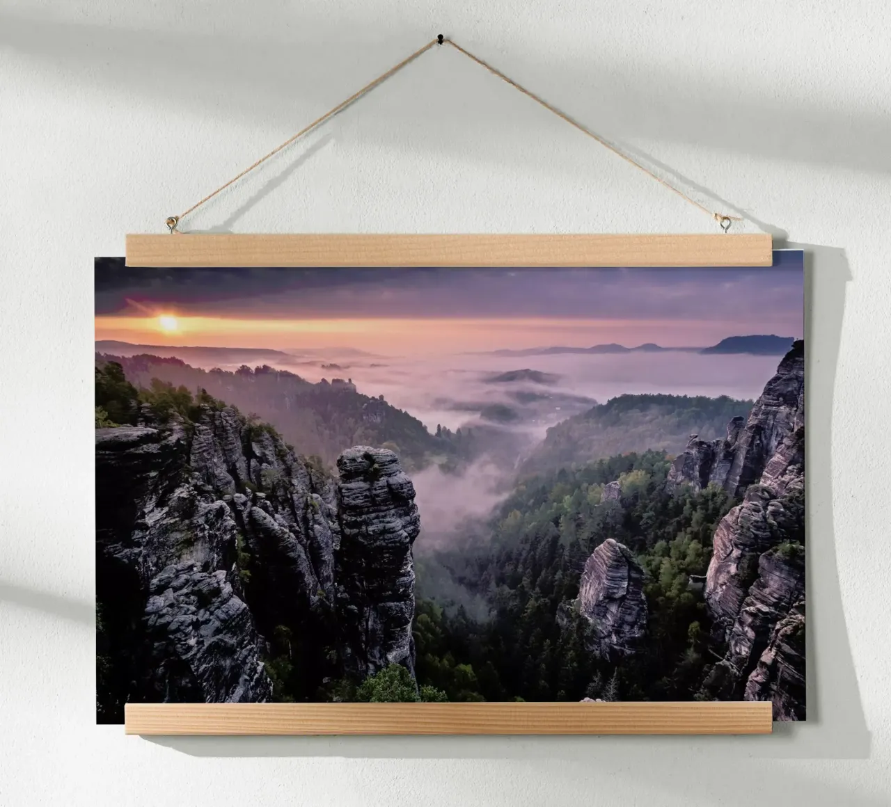 Sunrise on the Rocks poster con telaio in alluminio da Pictufy