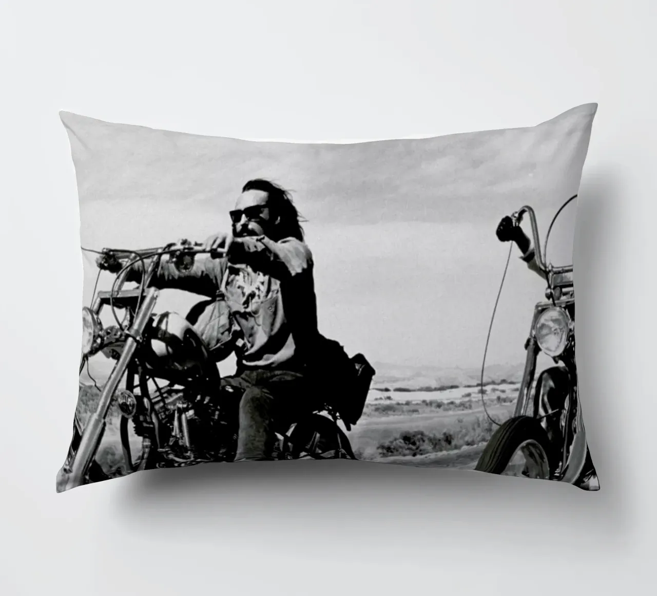 Dennis Hopper & Peter Fonda, 'Easy Rider' cuscino da Gallery Print and Art Limited