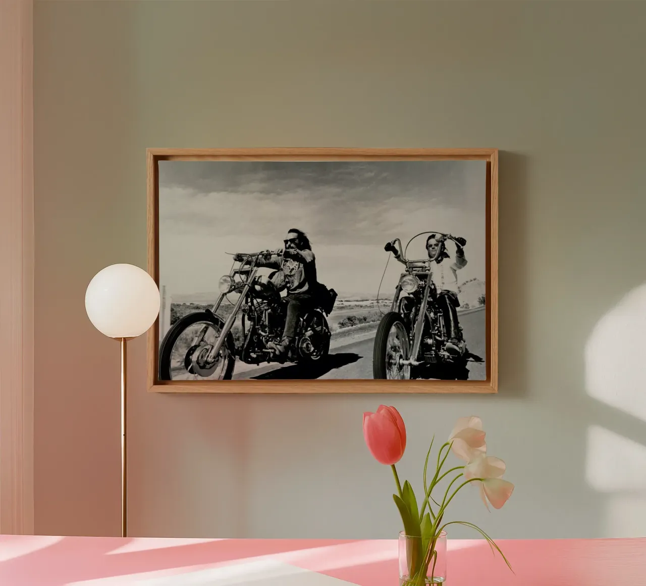 Dennis Hopper & Peter Fonda, 'Easy Rider' tela con Cornice a cassetta da Gallery Print and Art Limited