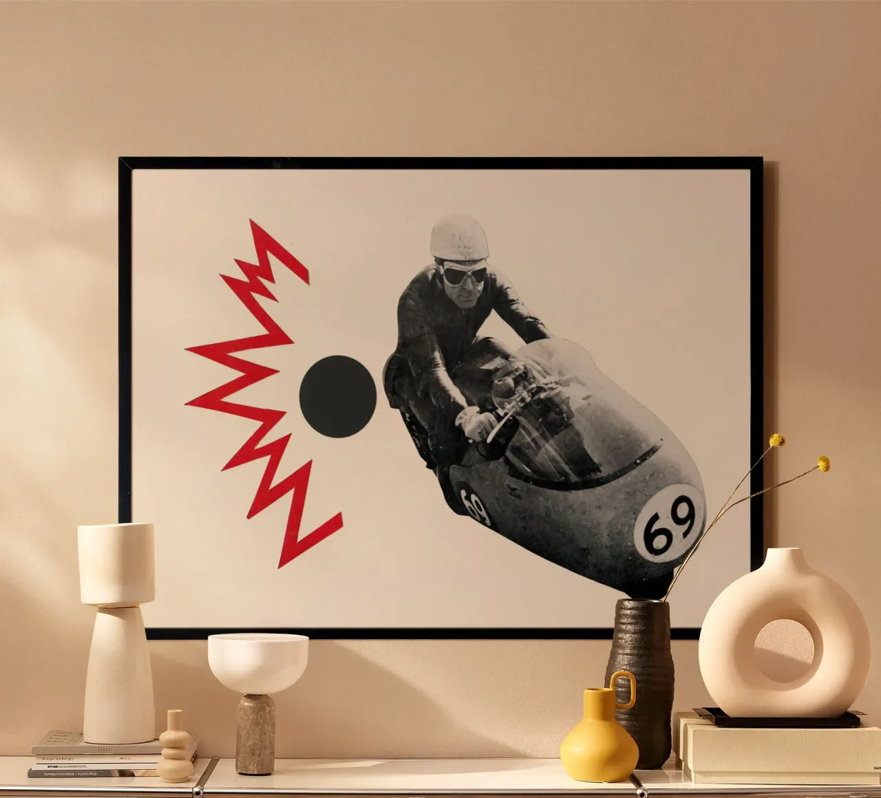 Follia motociclistica poster con telaio in plastica da Cassia Beck Collage