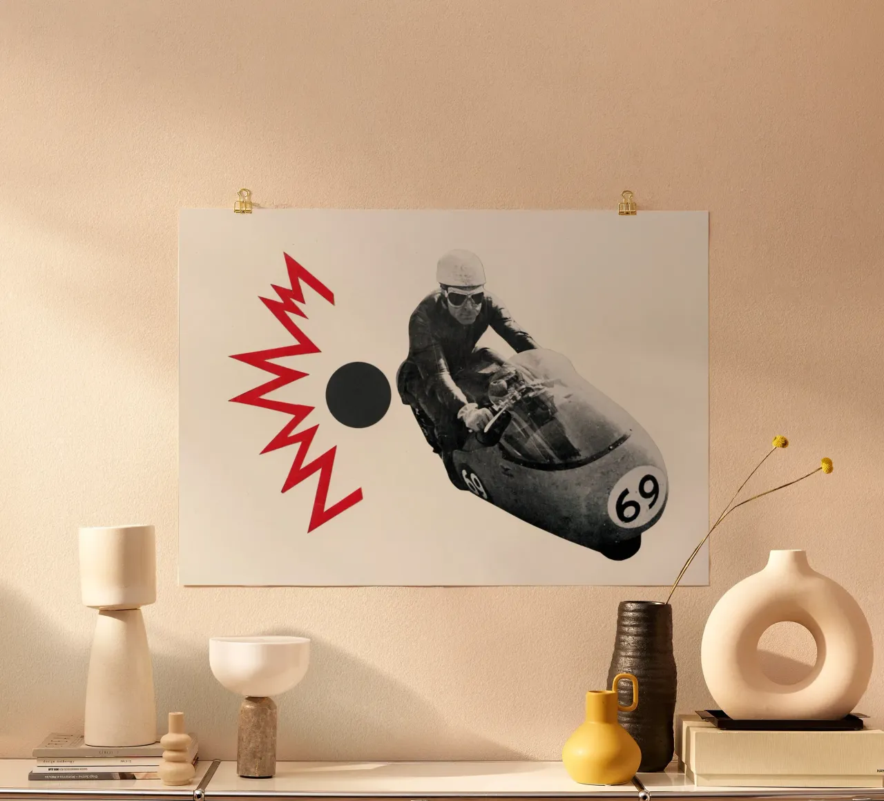 Follia motociclistica poster con telaio in plastica da Cassia Beck Collage