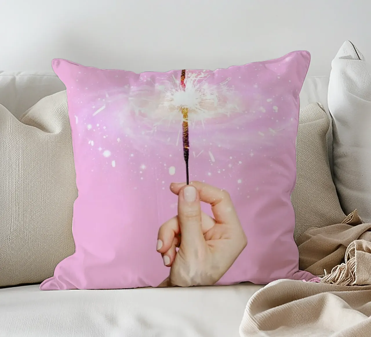 Sparkler Universe cuscino da Paul Fuentes Design