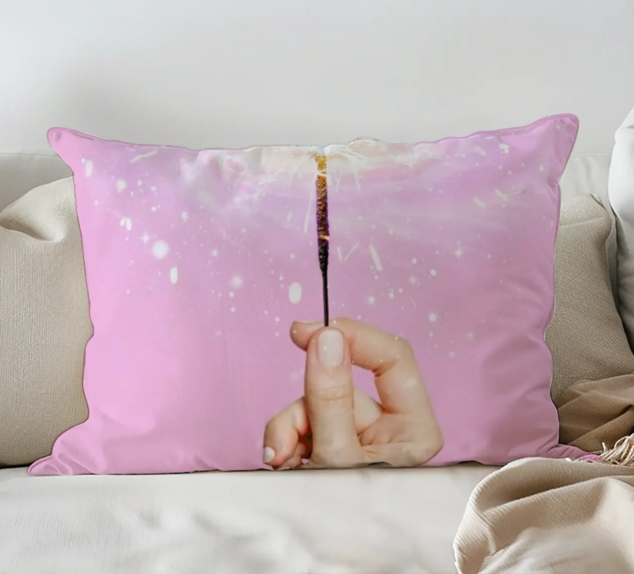 Sparkler Universe cuscino da Paul Fuentes Design