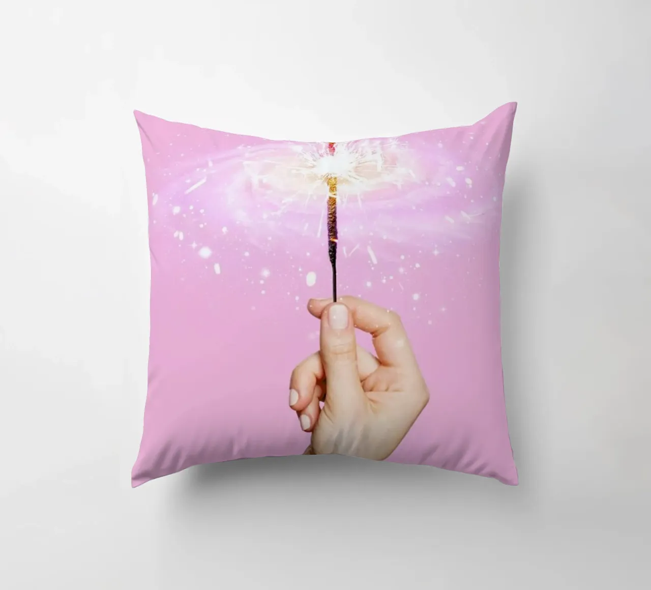 Sparkler Universe cojín de Paul Fuentes Design