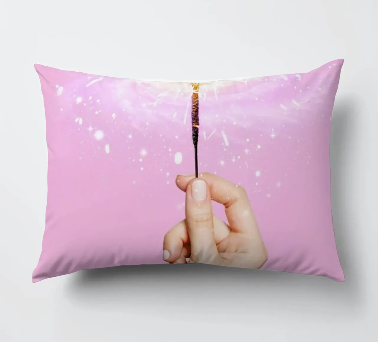 Sparkler Universe cojín de Paul Fuentes Design