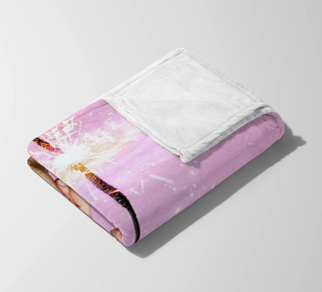 Sparkler Universe coperta in pile da Paul Fuentes Design