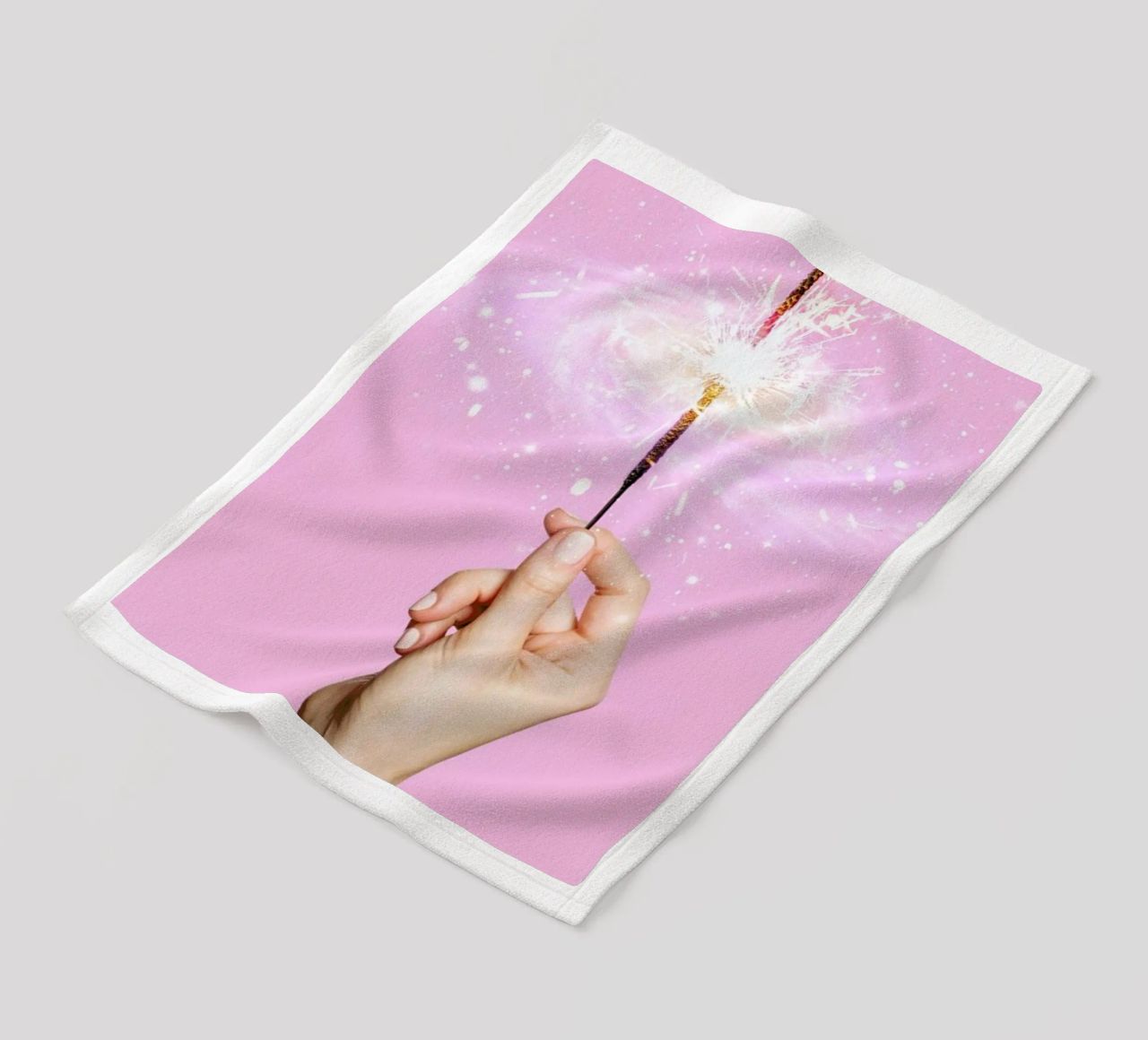 Sparkler Universe coperta in pile da Paul Fuentes Design