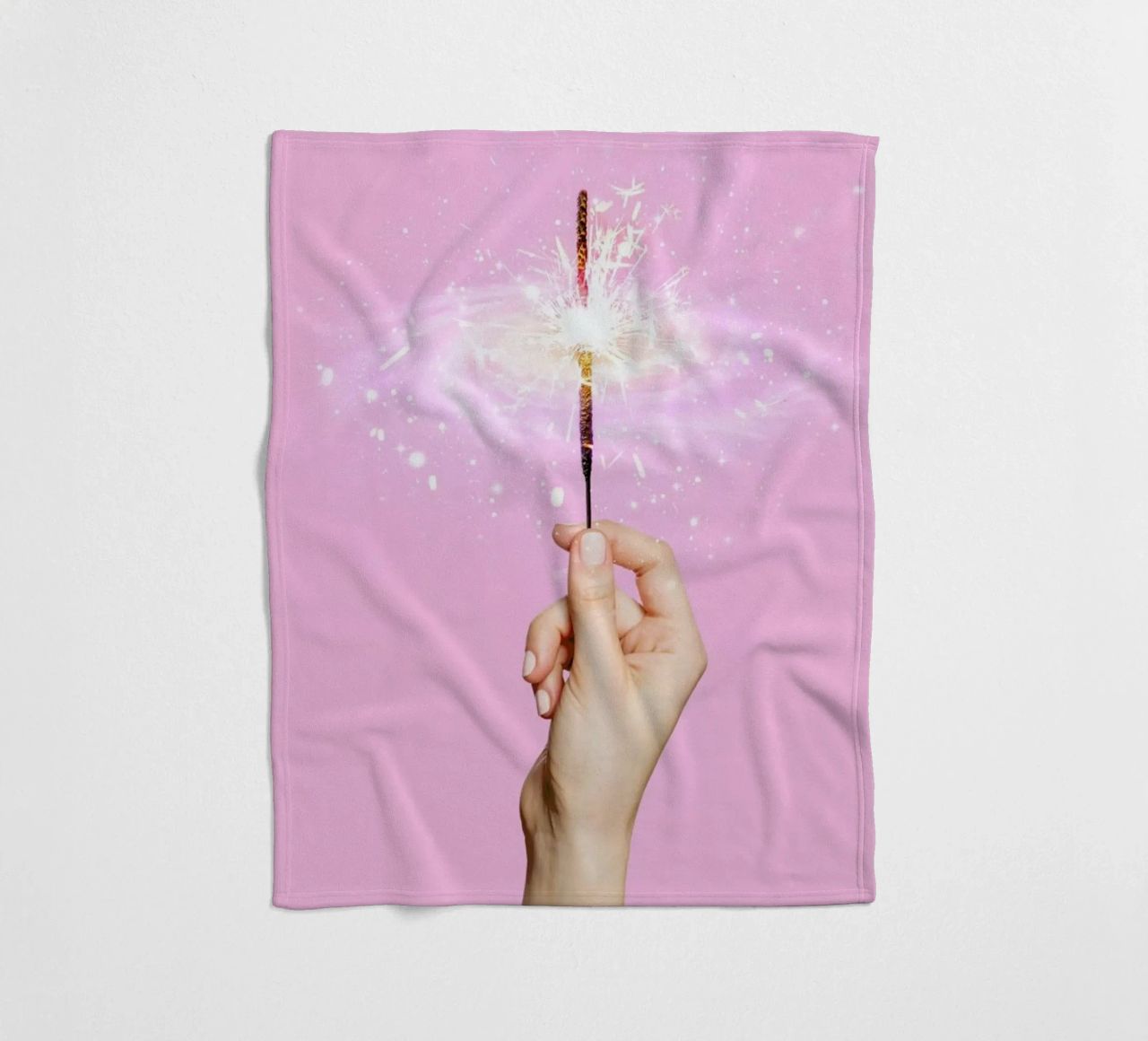 Sparkler Universe coperta in pile da Paul Fuentes Design