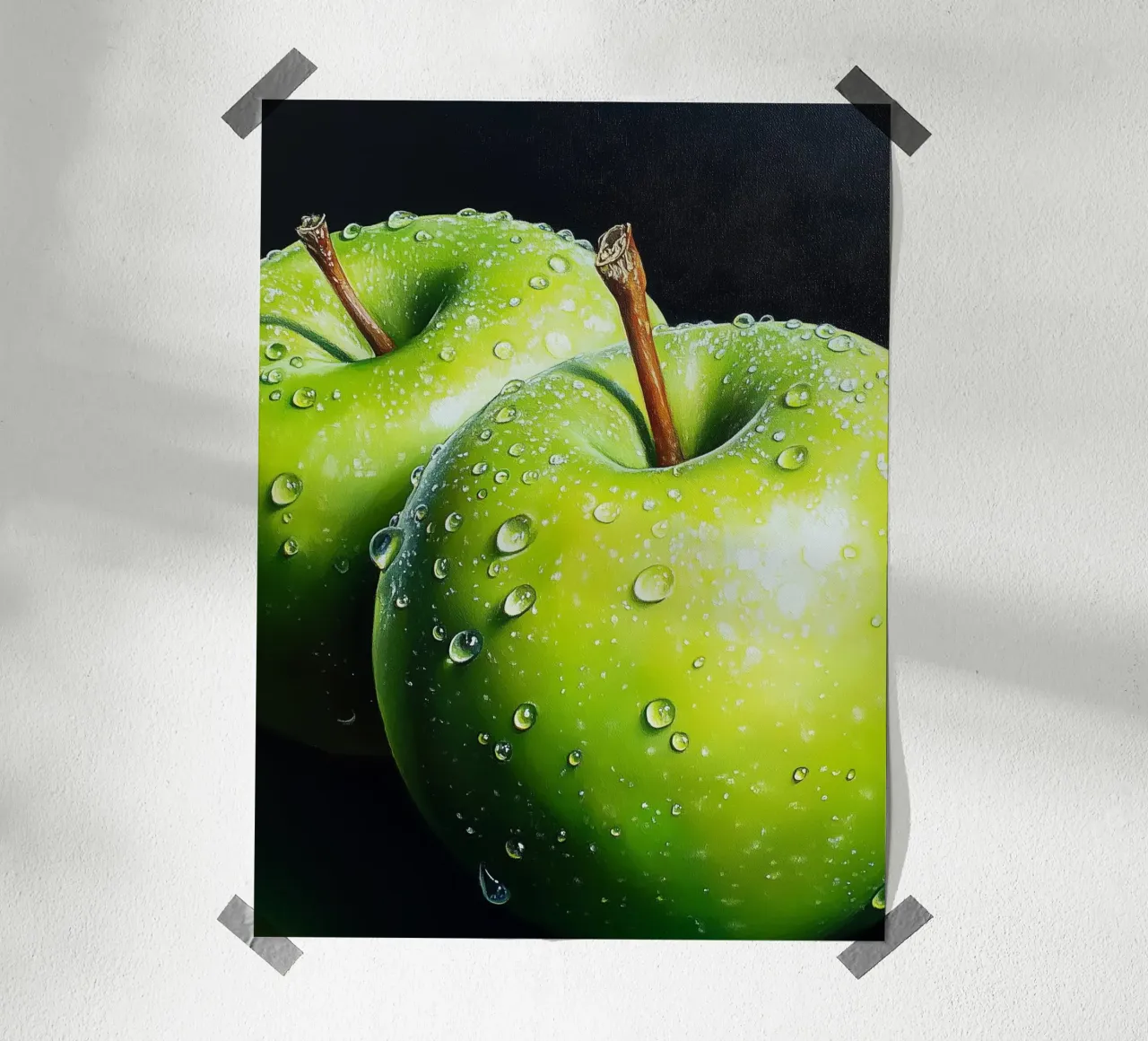 Mele verdi fresche poster con telaio in legno da Spice & Style
