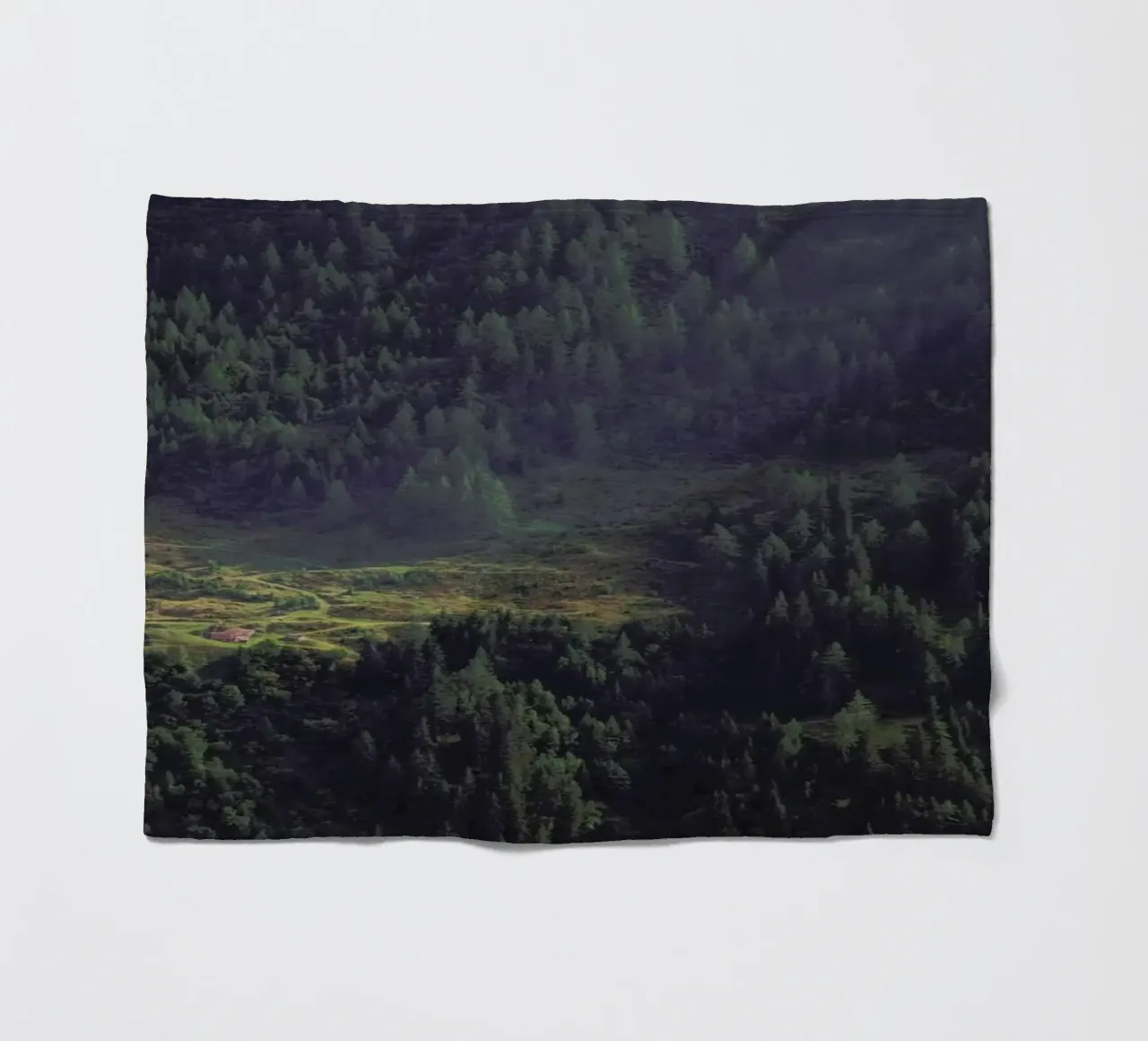 Touched by Light coperta in pile da Nur Mut