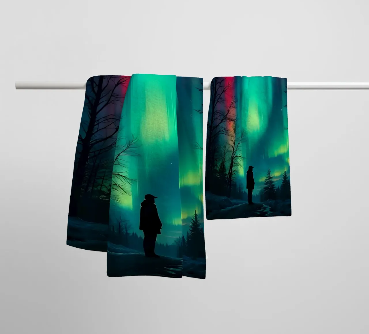 Polarlichter_2 Handtuch von Fantasie & Mystikwelten by LK