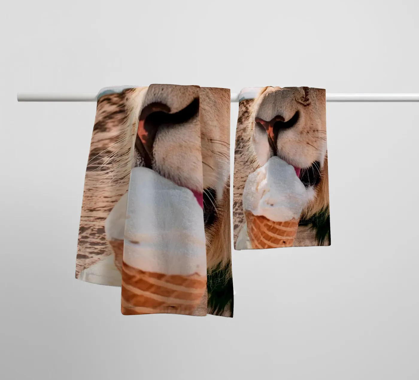 refreshing towel by rafael campezato