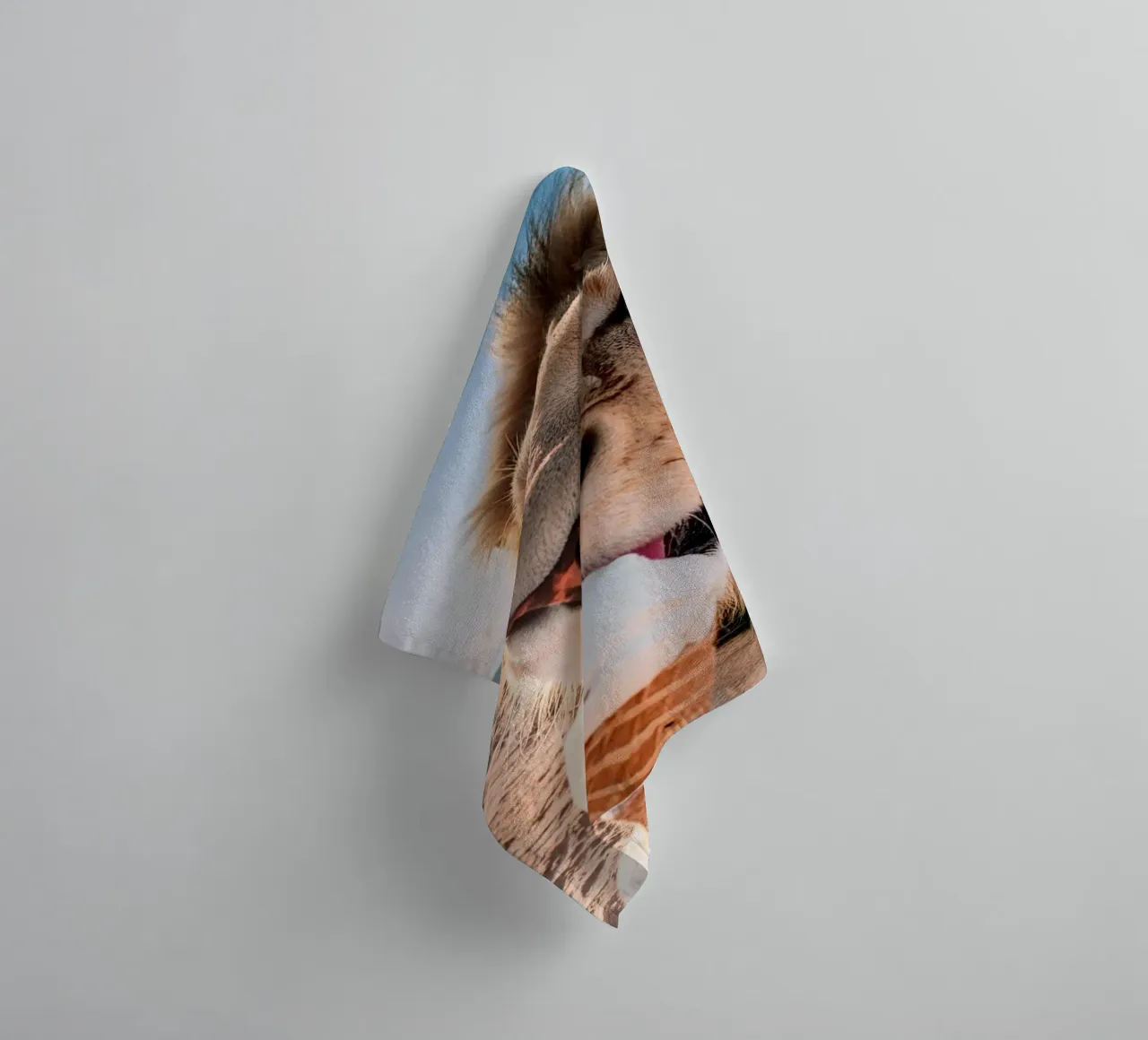 refreshing towel by rafael campezato