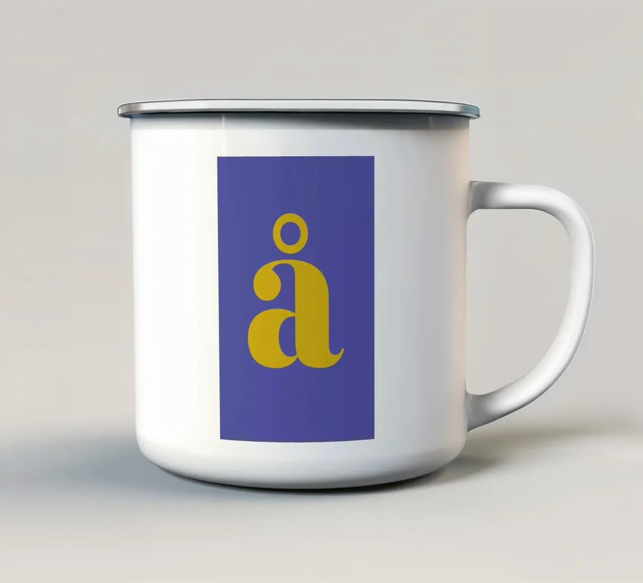 Blue Letter å tazza in smalto da Studio One