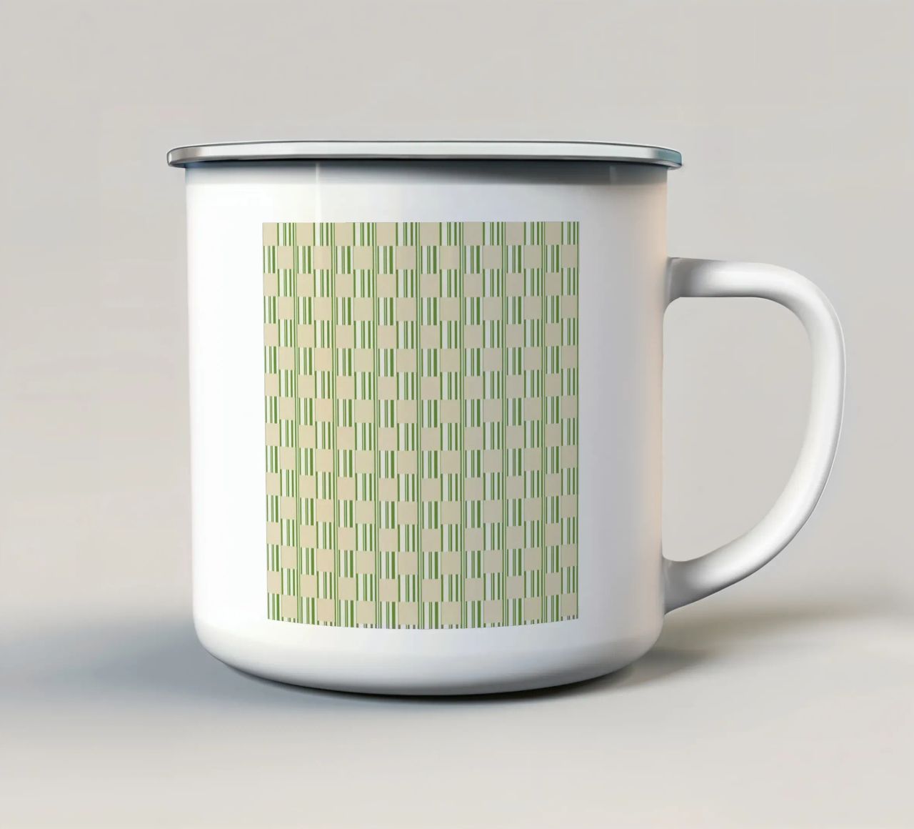 Quadri e righe in verde e beige tazza in smalto da Little Dean