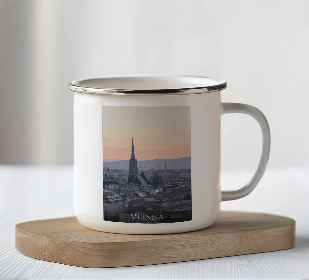 Wien Emaille Tasse von Bernotas