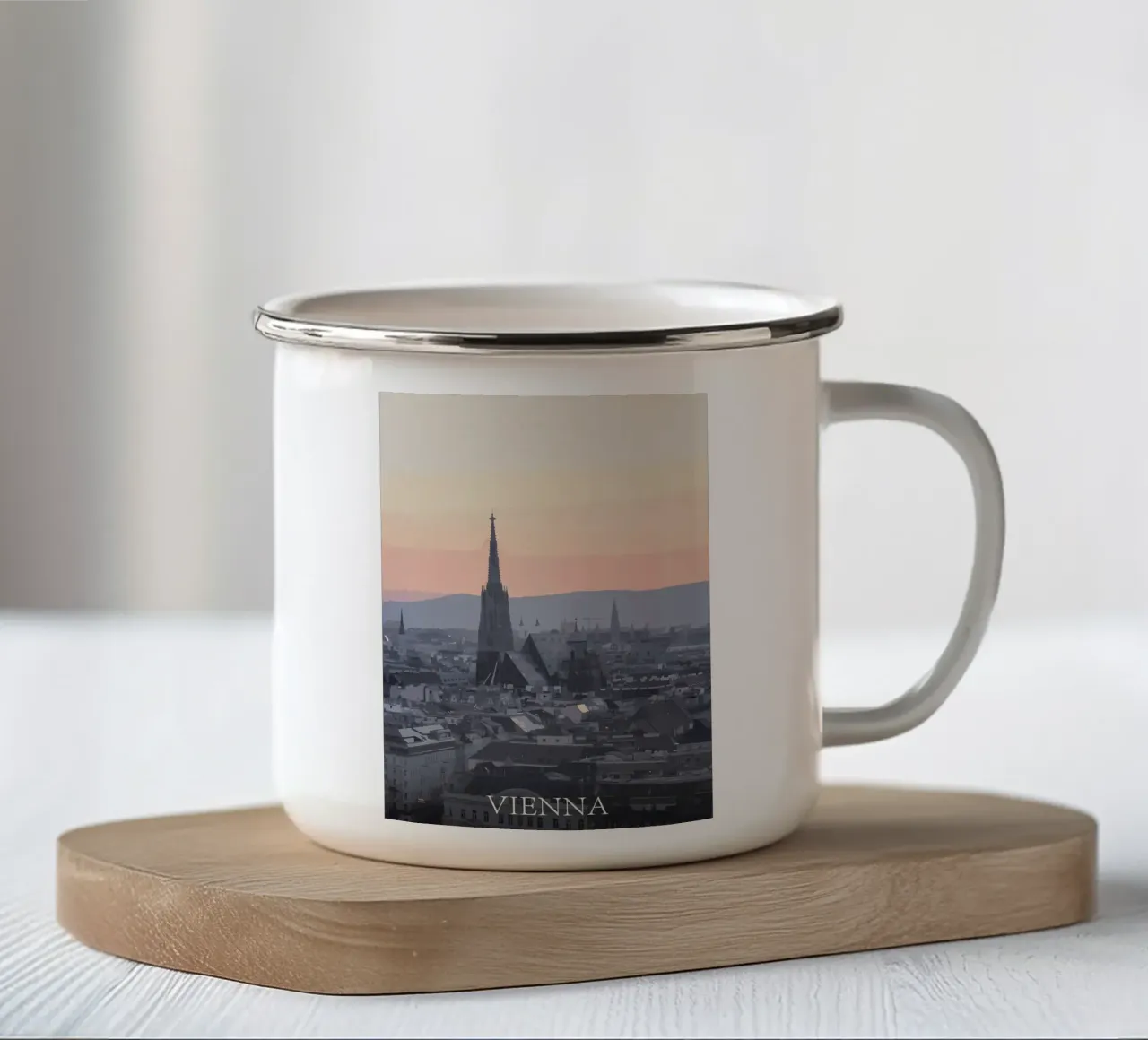 Vienne mug en émail de Bernotas