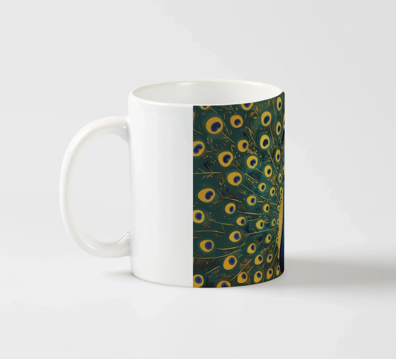 Pavone con piume sparse tazza in ceramica da Caeson