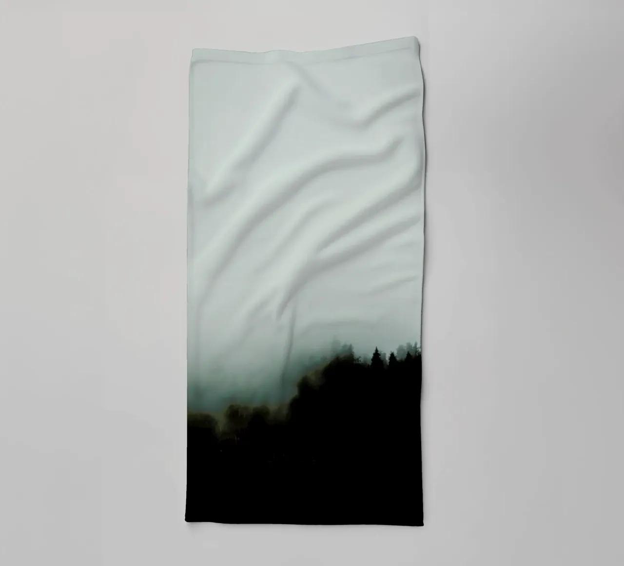 Julia's Forest in the Fog asciugamano da bagno da Babett Schultze