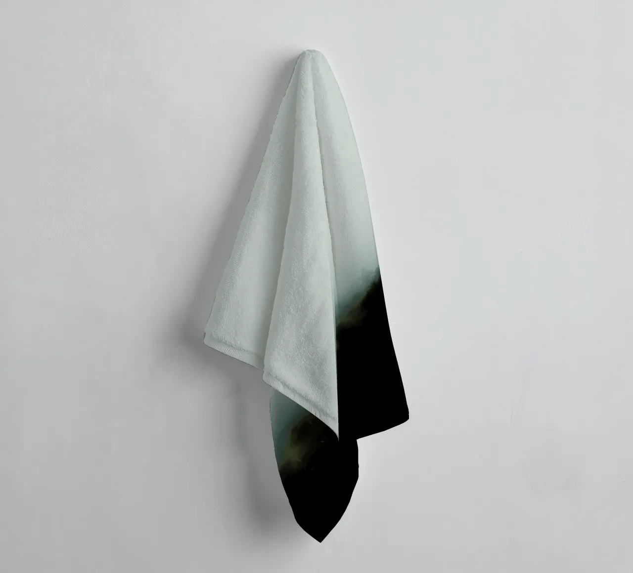 Julia's Forest in the Fog asciugamano da bagno da Babett Schultze