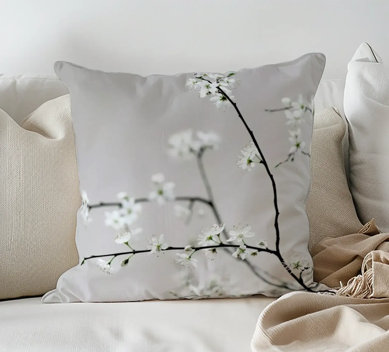 Spring Is in the Air cuscino da Studio Nahili