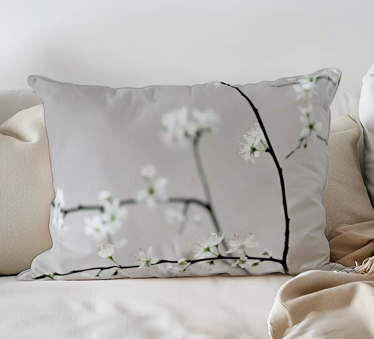 Spring Is in the Air cuscino da Studio Nahili