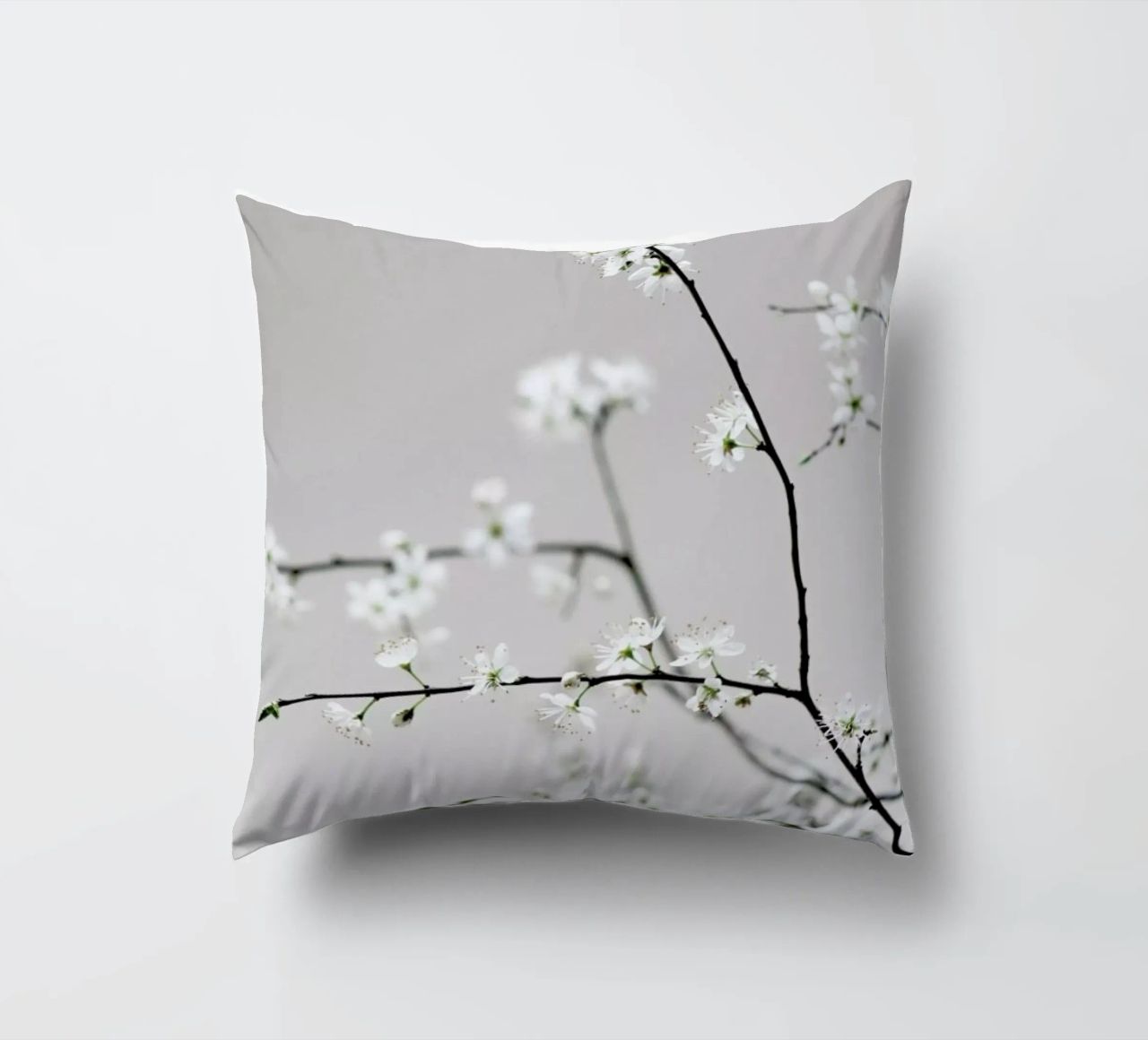 Spring Is in the Air cuscino da Studio Nahili